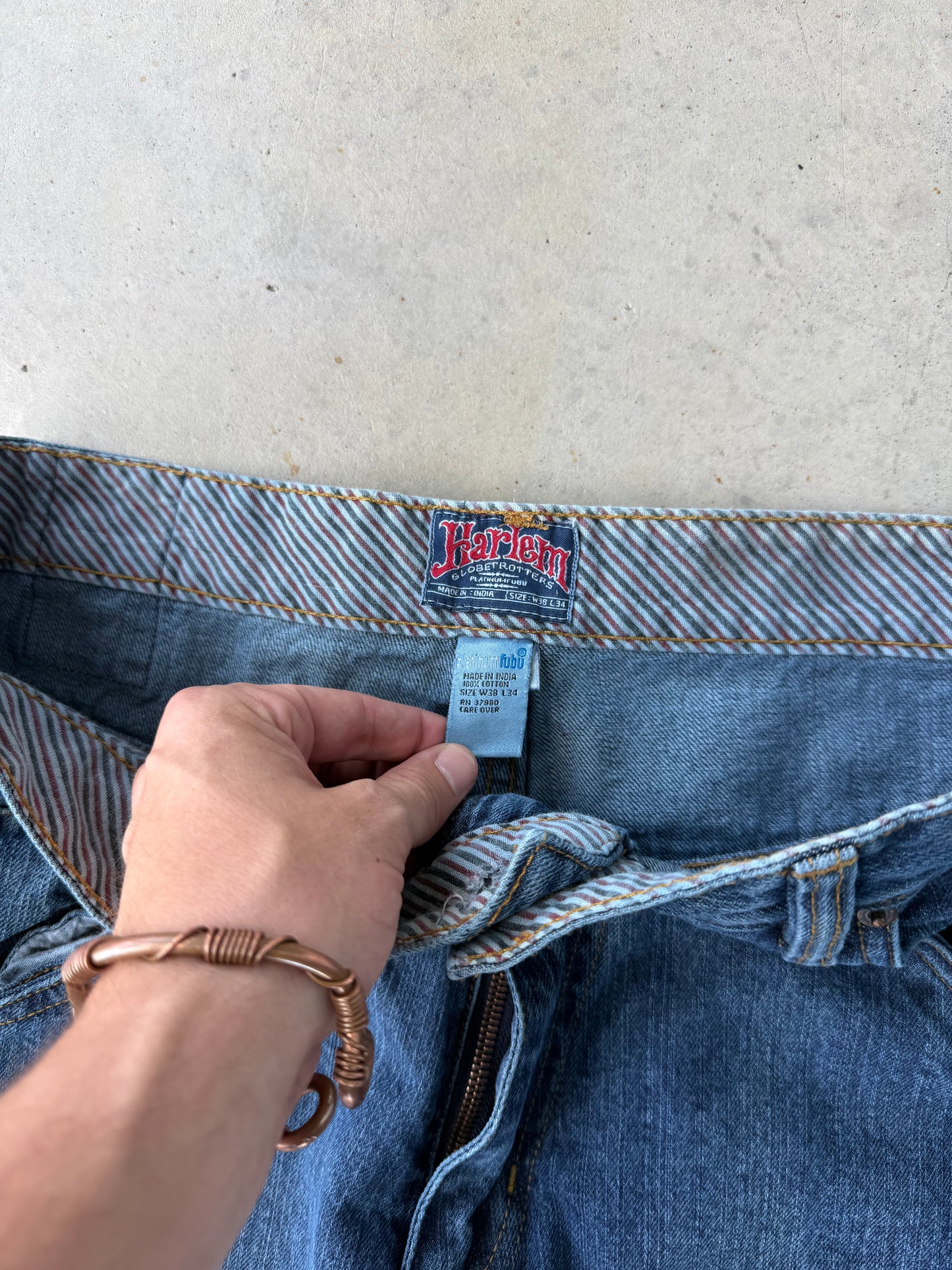 Vintage 00’s Fubu Harlem Globetrotter Patch Denim Jeans