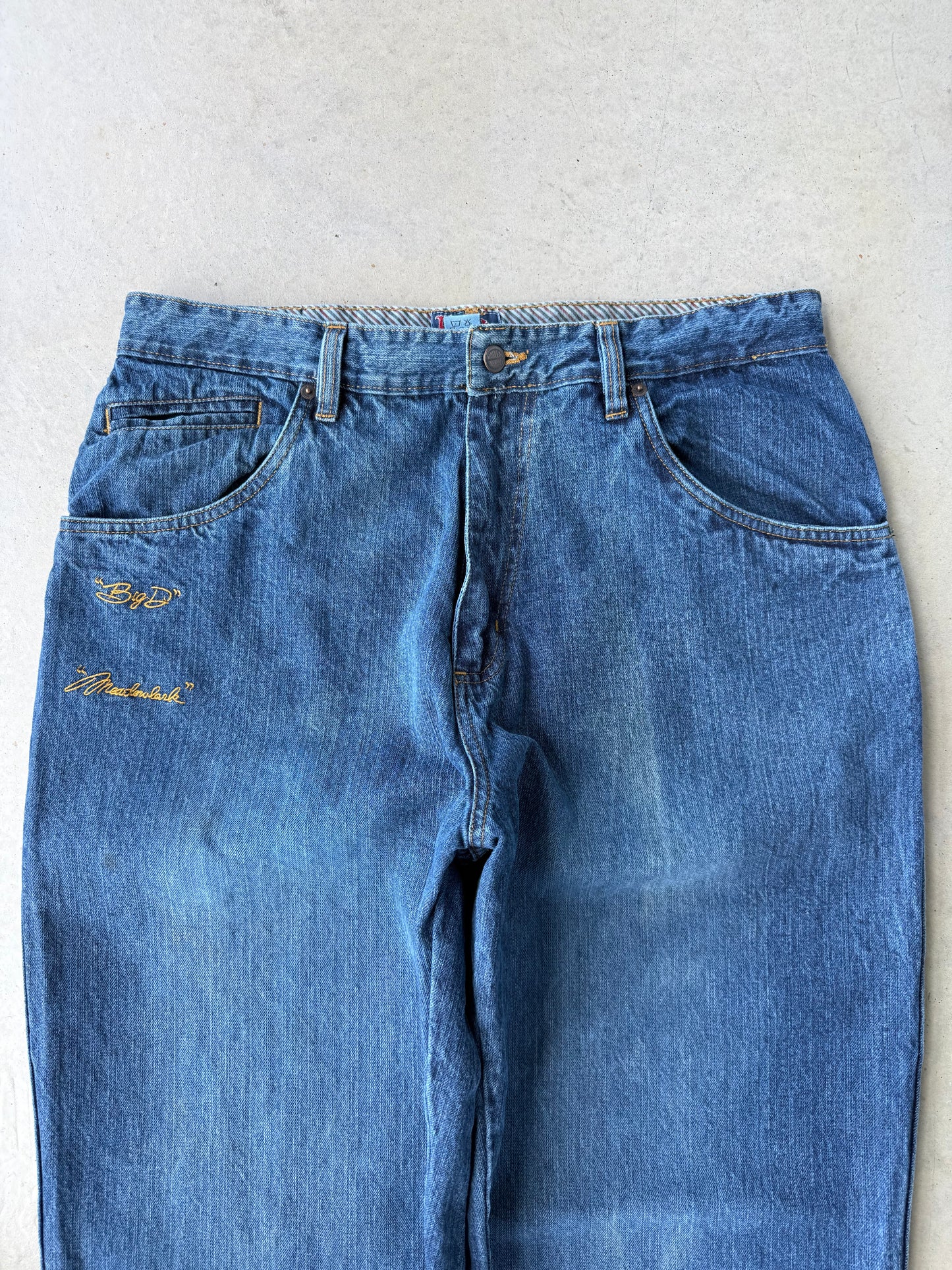 Vintage 00’s Fubu Harlem Globetrotter Patch Denim Jeans