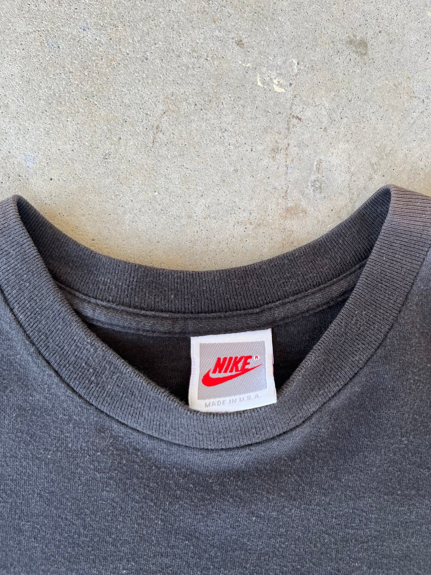 90’s Nike Flight Basketball “ It’s Show Time “ T-Shirt [L]