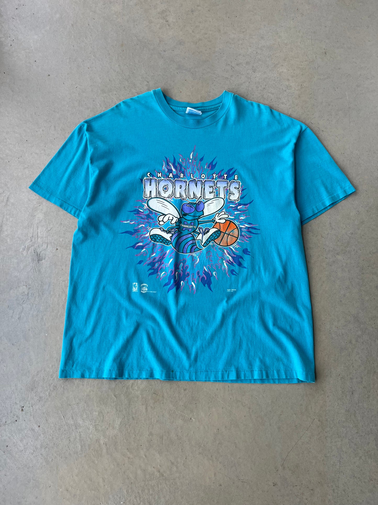 1995 Charlotte Hornets Flames T Shirt [XL]