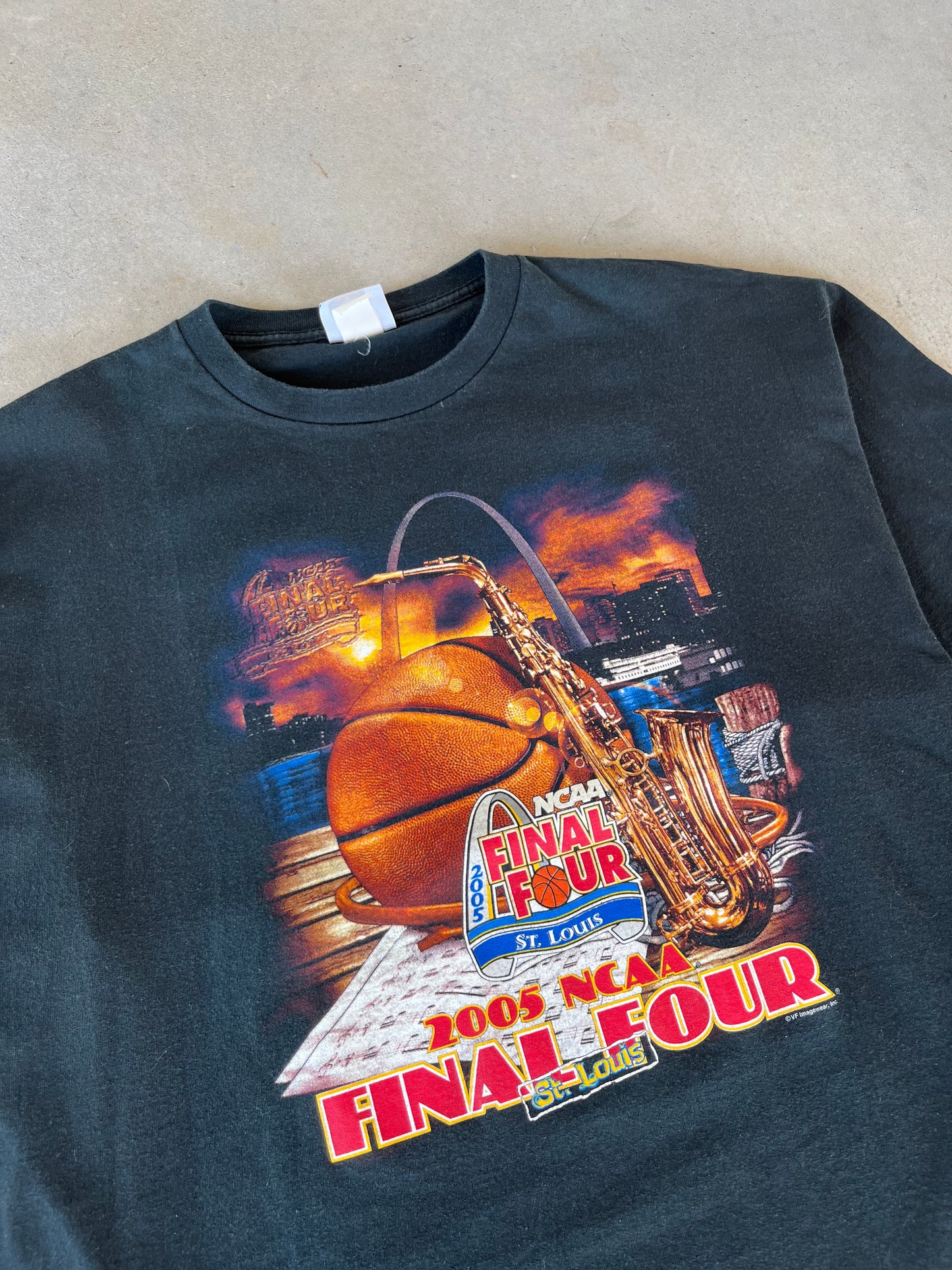 ‘05 St. Louis NCAA Basketball Final Four T-Shirt [XXL]