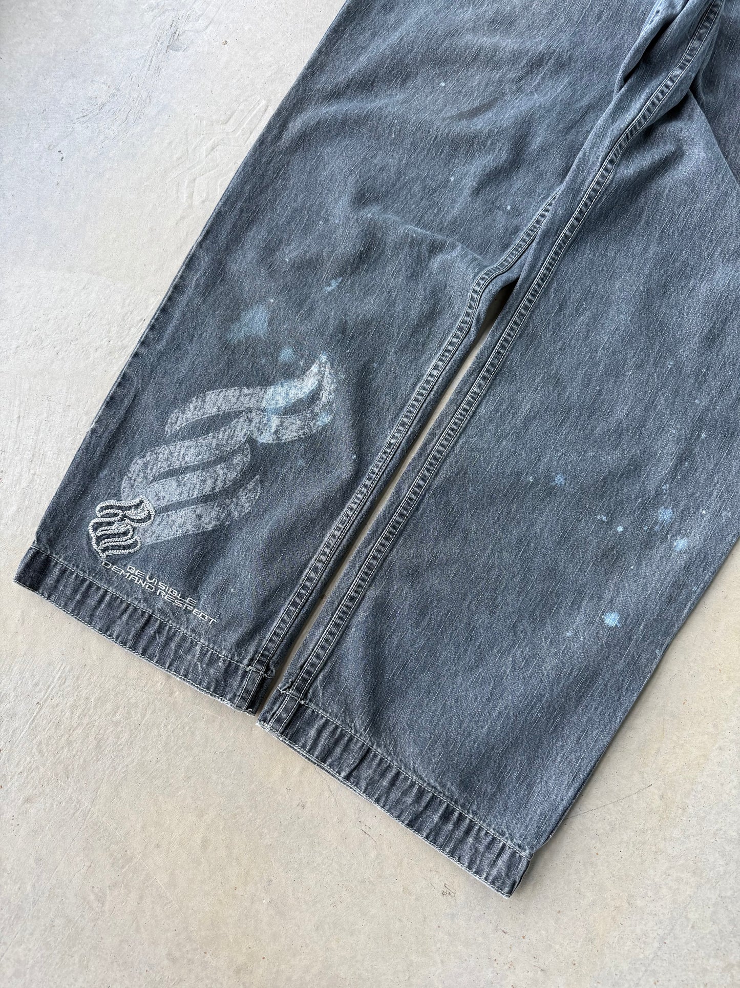 Y2K Rocawear Thrashed Black Baggy Pants [34x32]