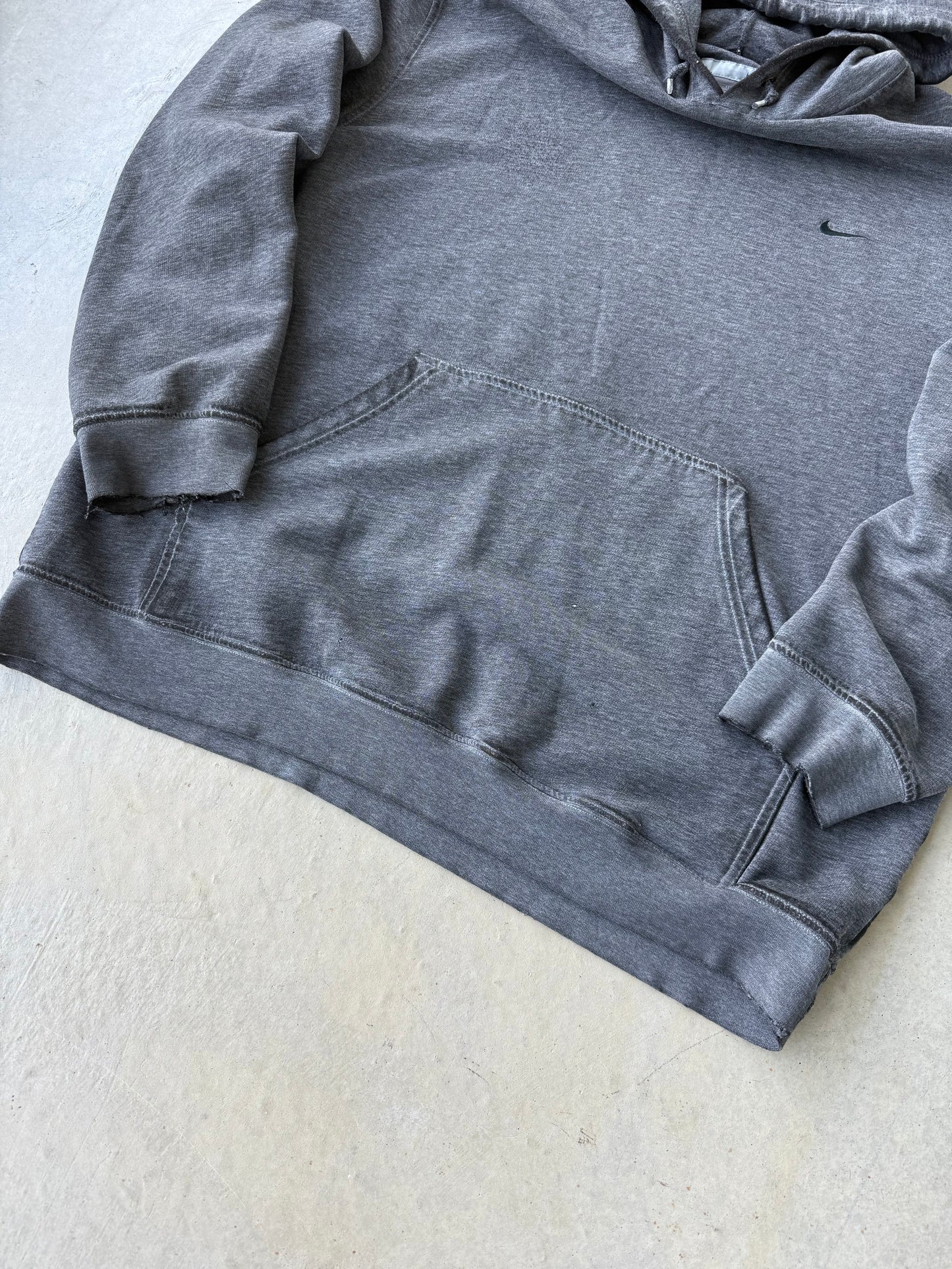 00’s Faded Grey Nike Swoosh Hoodie [XL]