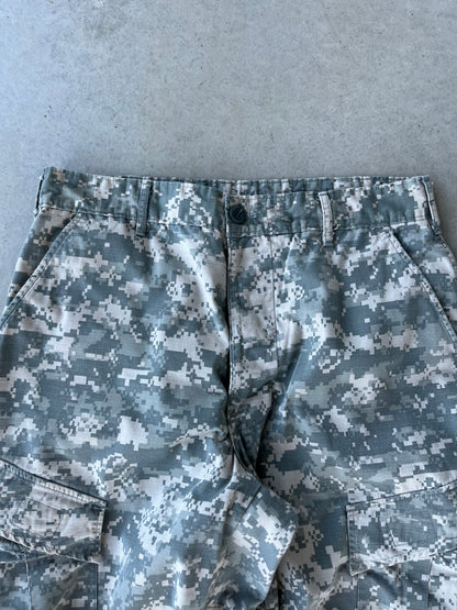 00’s Digital Camo Military Pants [34x33]