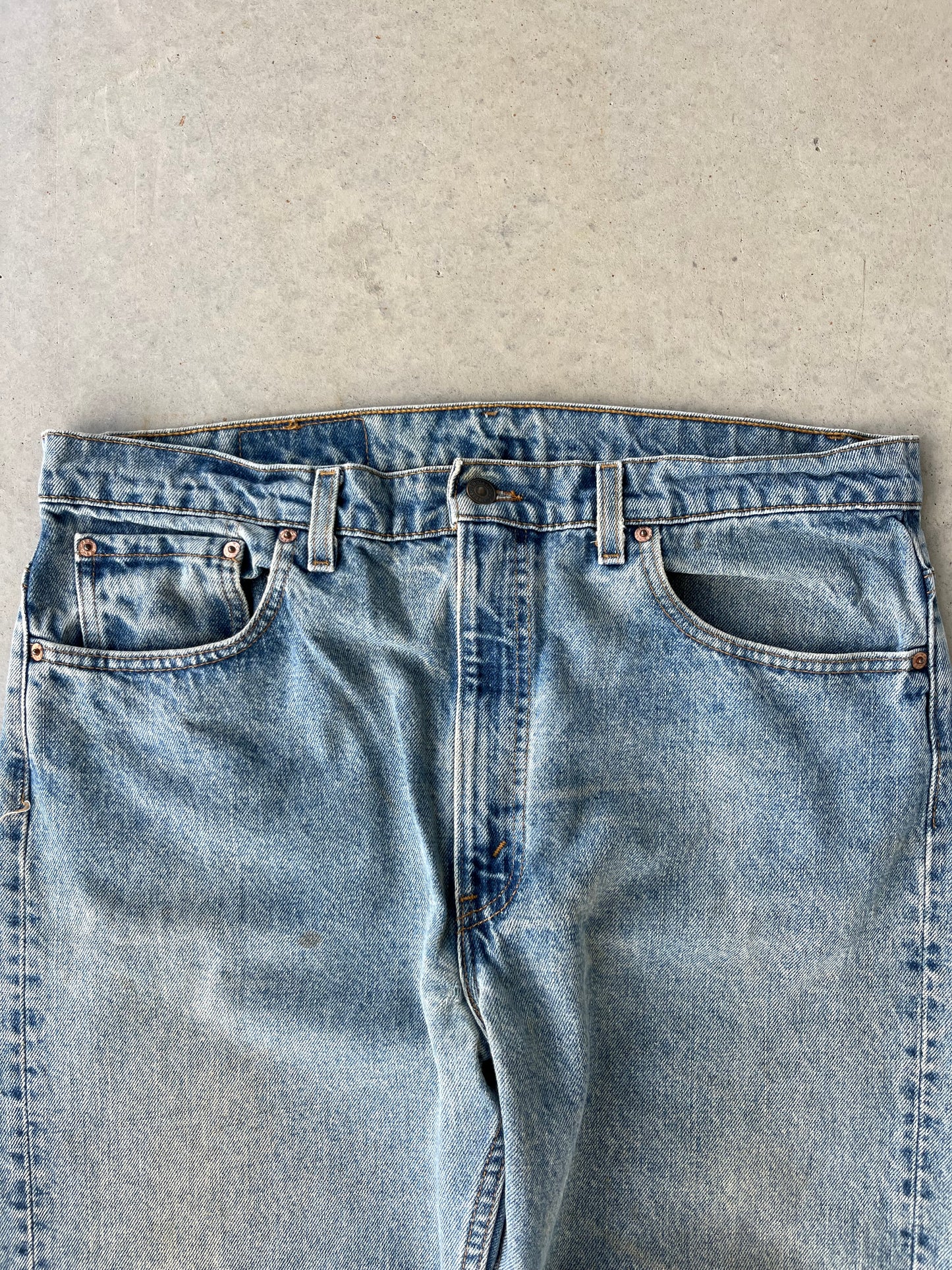 90’s Levi’s 505 Denim Jeans [37x31]