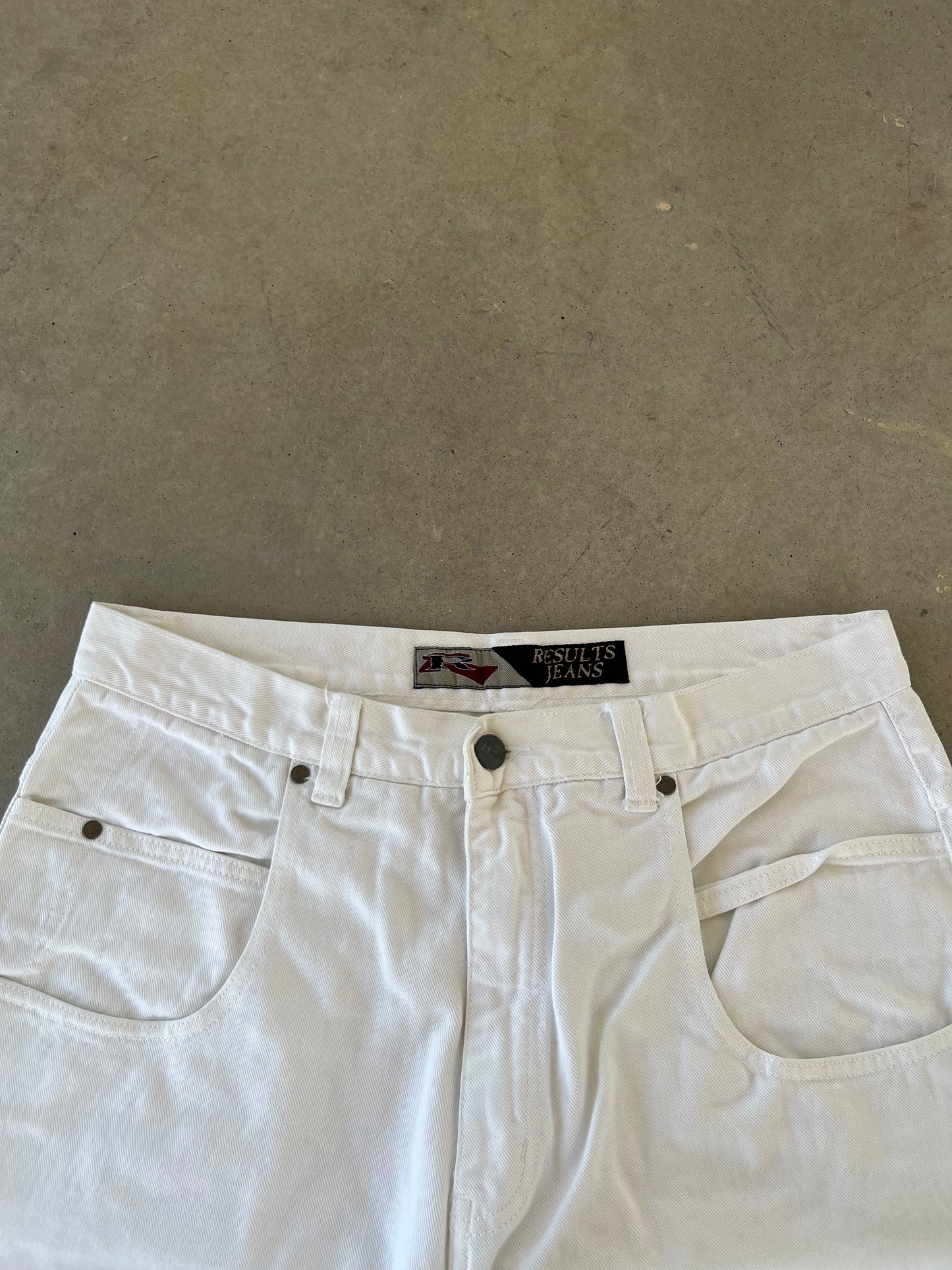 Vintage Y2K Results Baggy Skater Shorts [34]