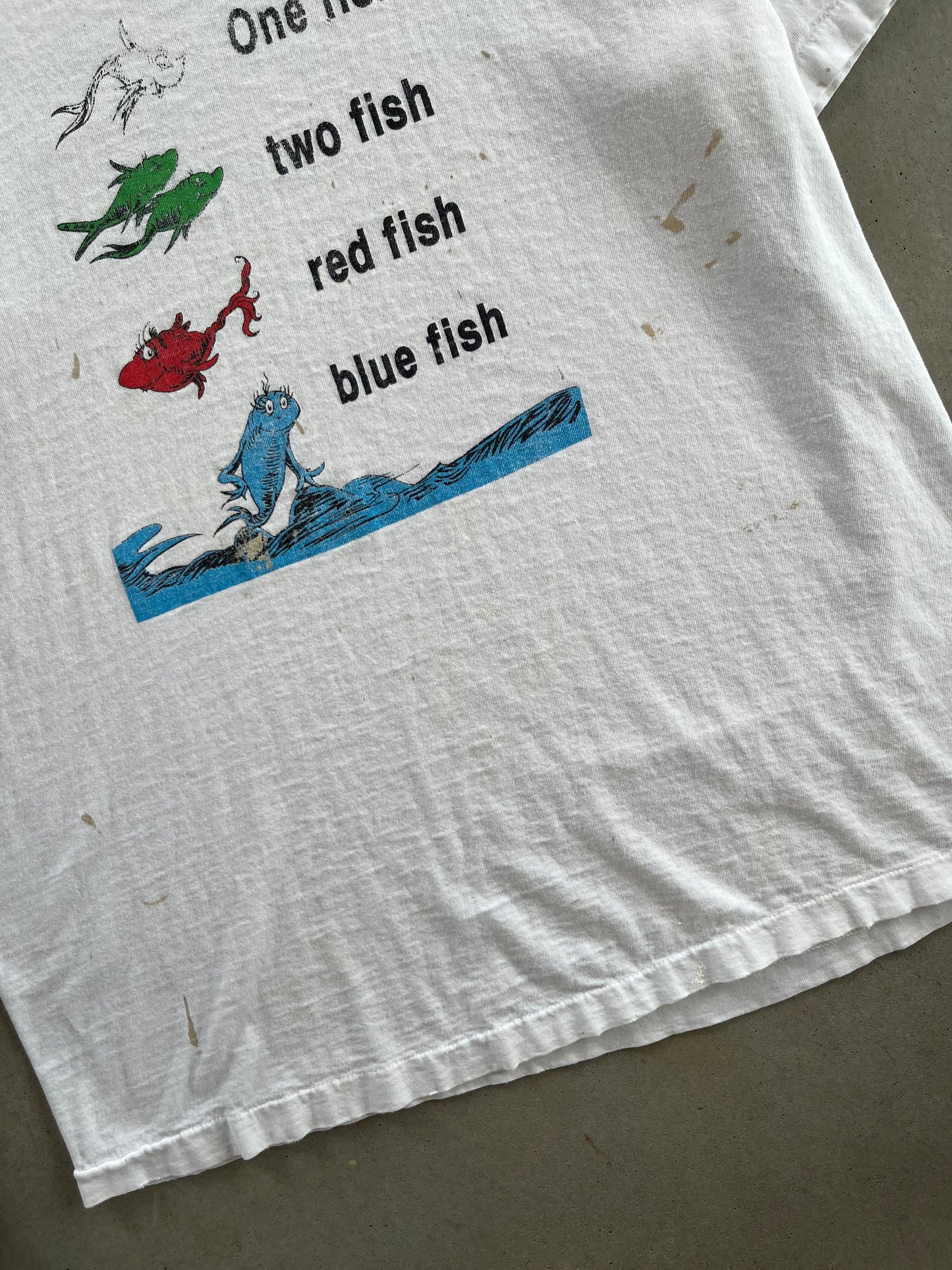 90’s Dr. Suess “ One Fish, Two Fish “ T-Shirt [XL]