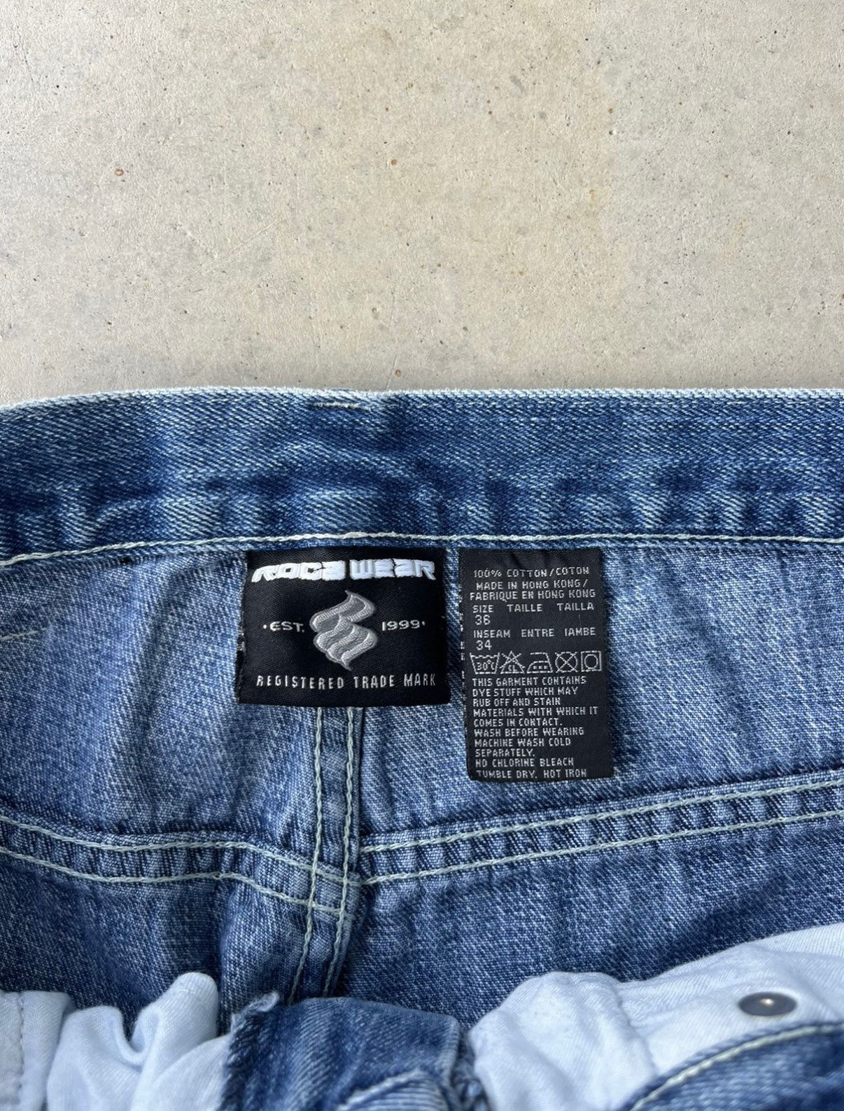 Y2K Rocawear Embroidered Baggy Denim Jeans [36x34]