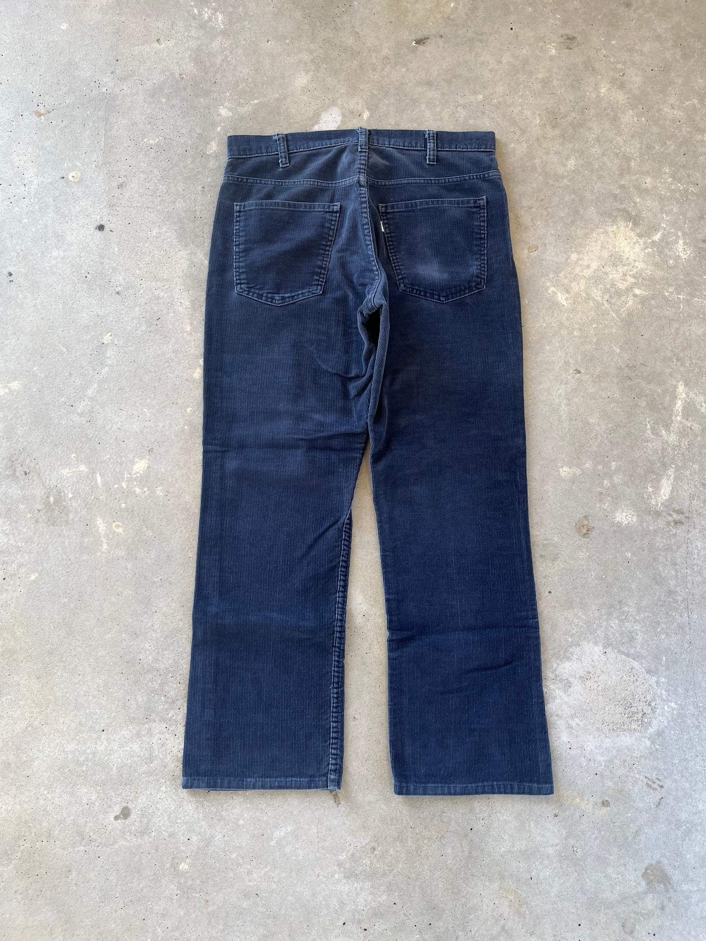 80’s Navy Levi’s Corduroy Pants [32x29]