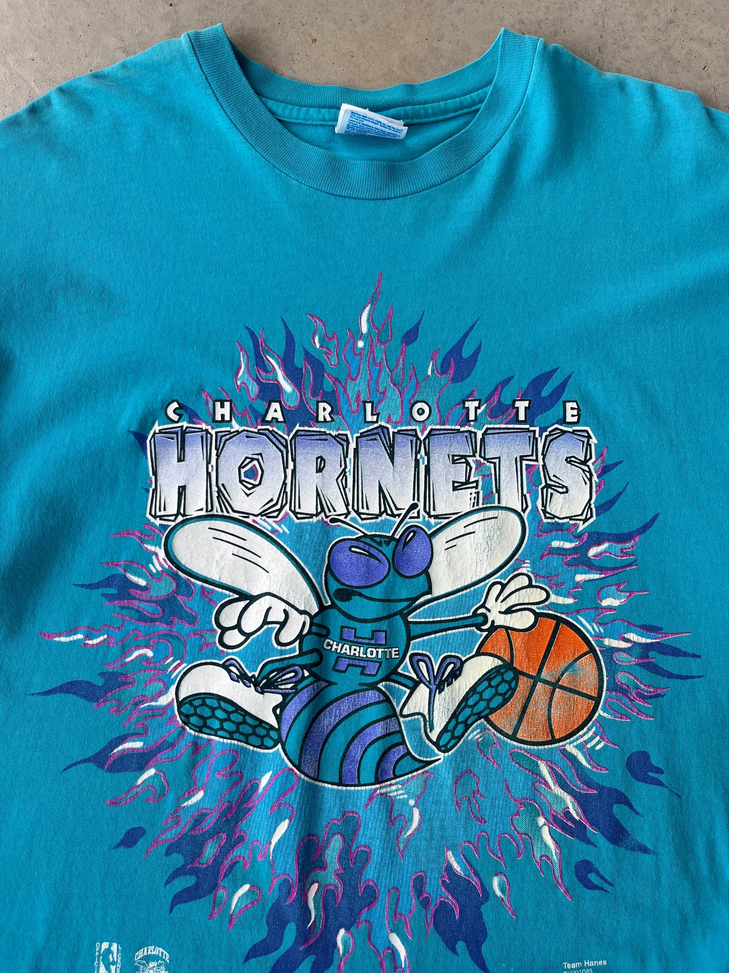 1995 Charlotte Hornets Flames T Shirt [XL]