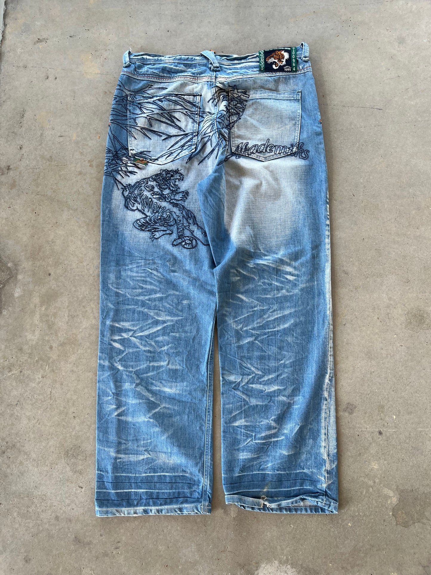 Y2K Akademiks Embroidered Tiger Pants [38x36]