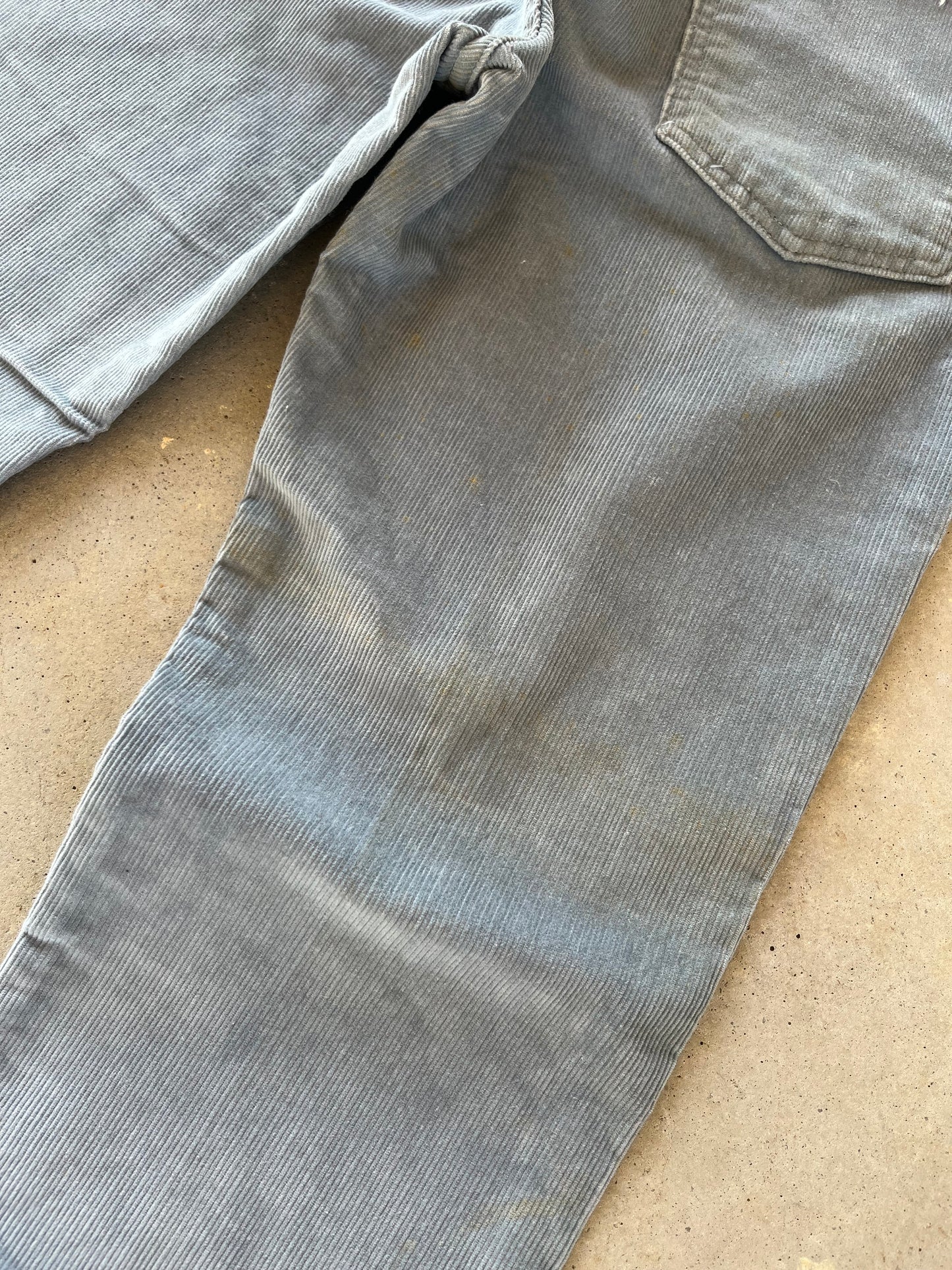 80’s Grey Levi’s Corduroy Pants [30x33]