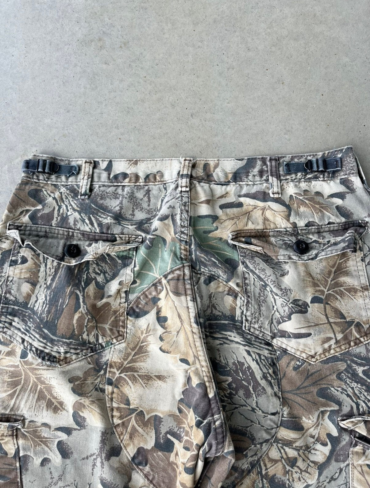 90’s Realtree Camo Pants [36x30]