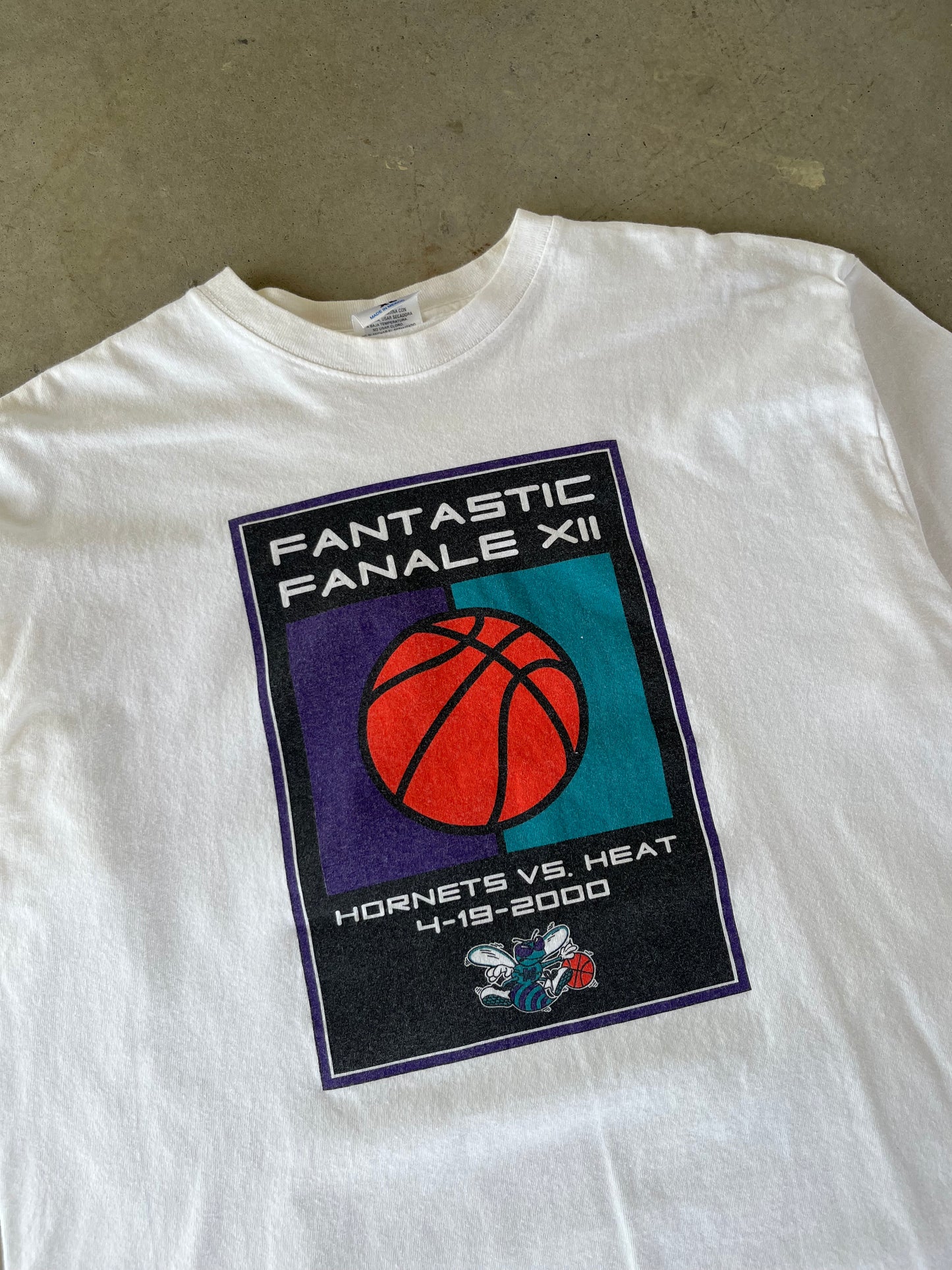 00’ Hornets vs. Heat NBA Fan Night T-Shirt [XL]