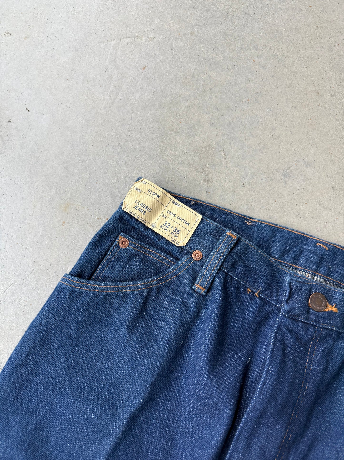 90’s Wrangler Straight Leg Denim Blue Jeans [32x36]