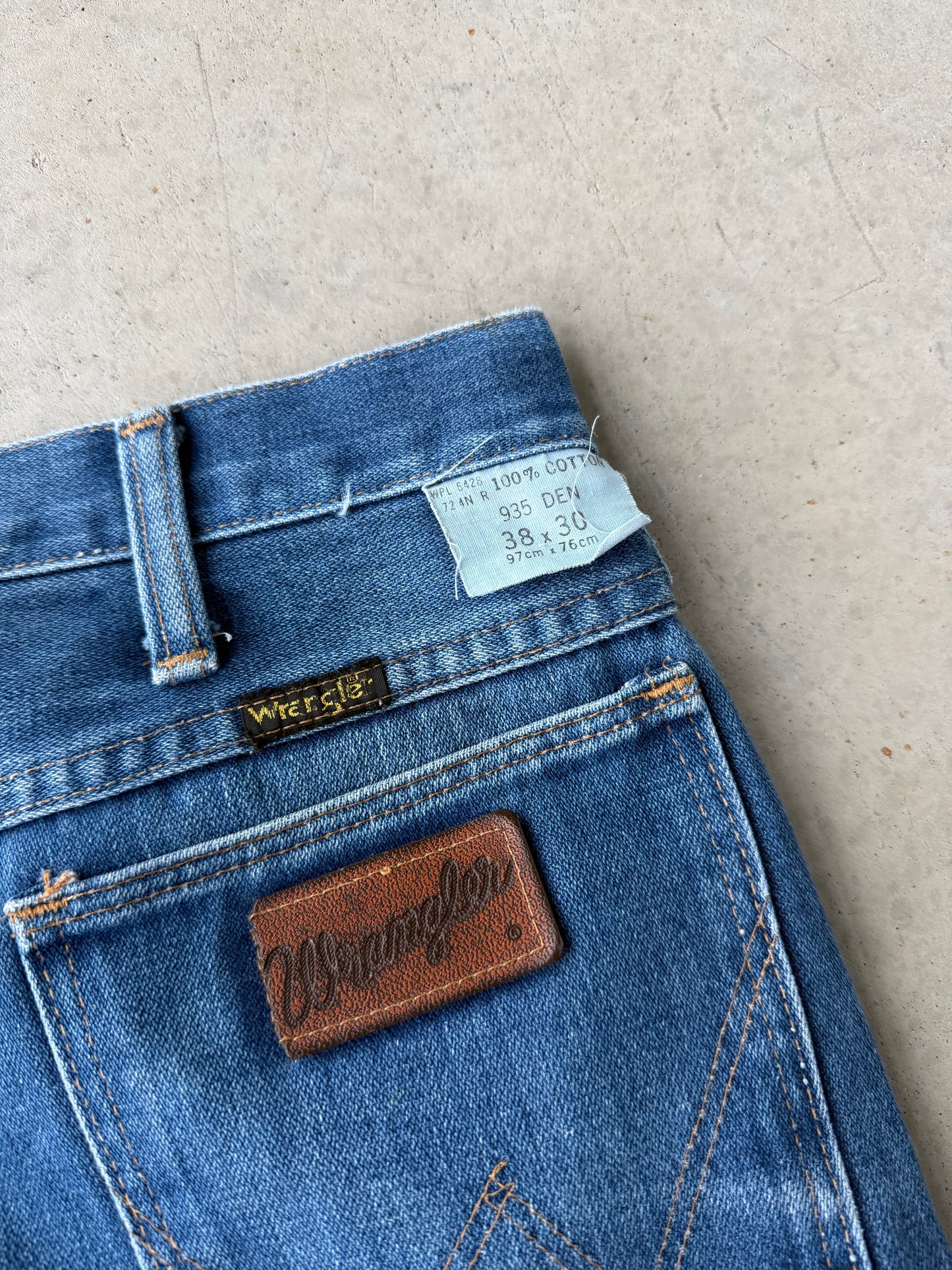 90’s Wrangler Flared Denim Blue Jeans [37x30]