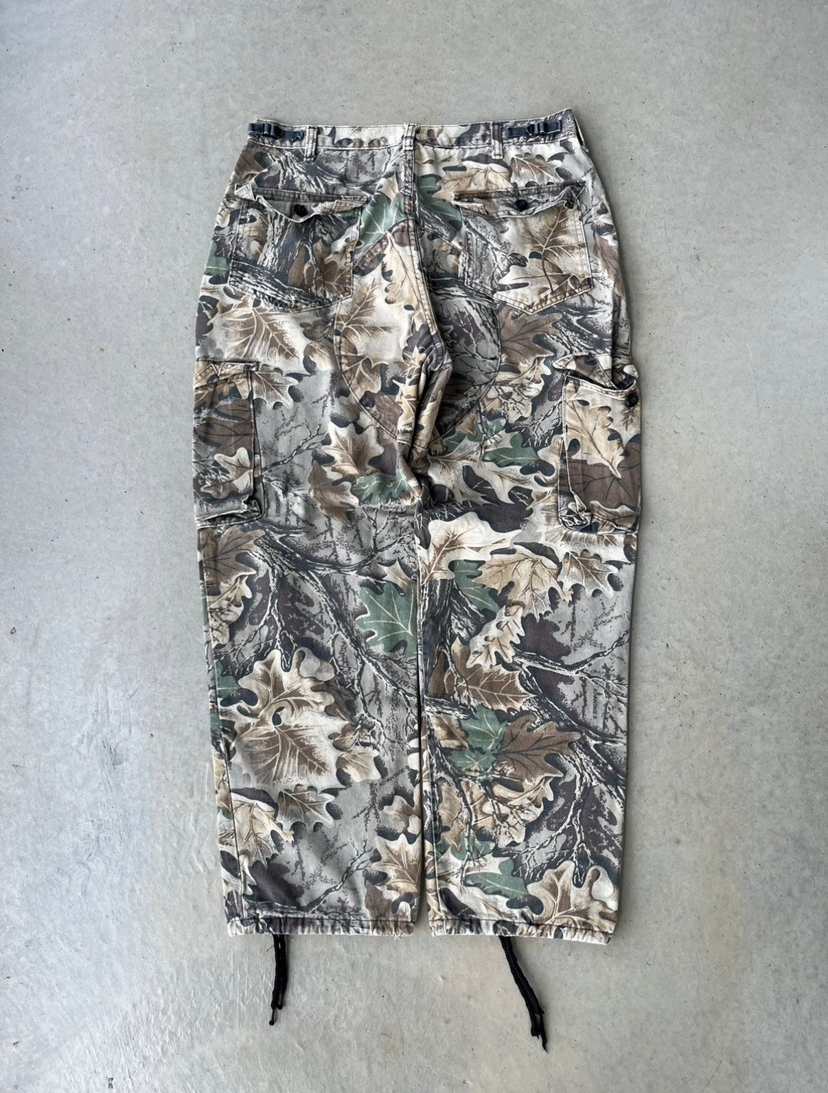 90’s Realtree Camo Pants [36x30]