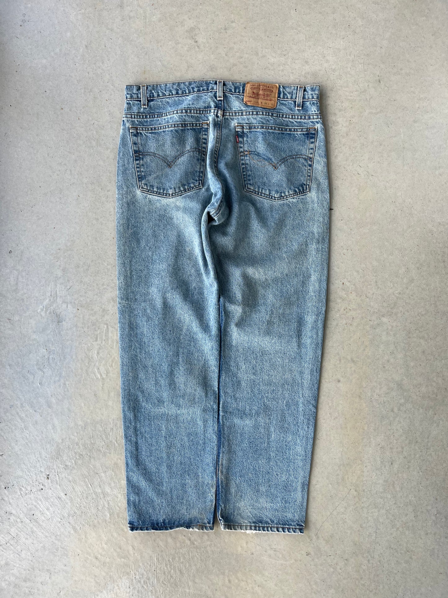 90’s Levi’s 505 Denim Jeans [37x31]