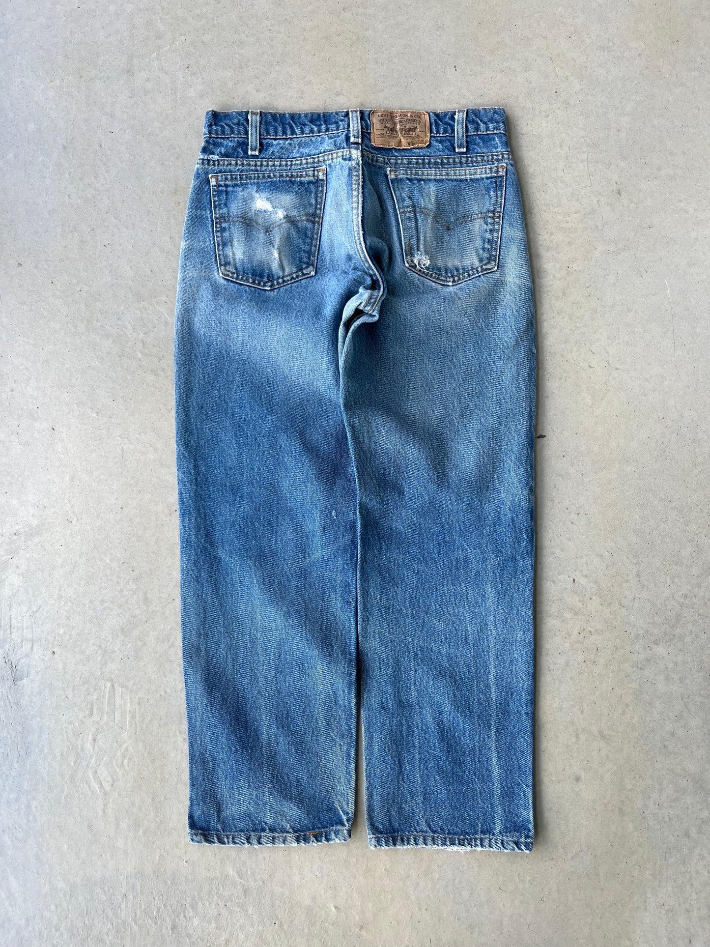 90’s Levi’s Blue Jeans [32x28]