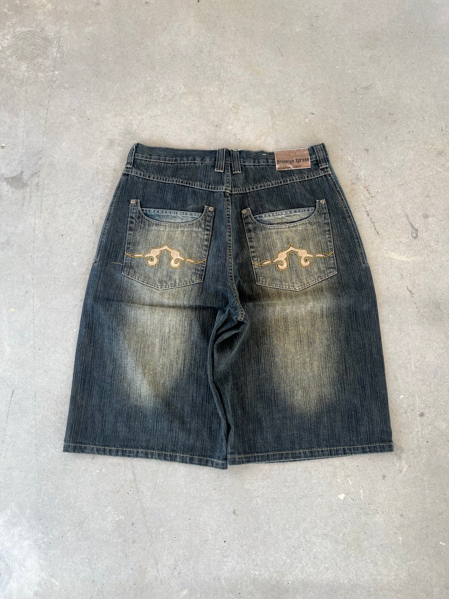 Y2K Brooklyn Xpress Baggy Shorts [34]