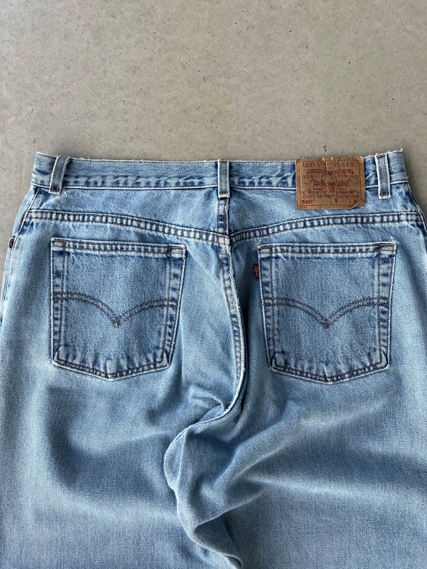 90’s Levi’s 550 Denim Jeans [34x30]