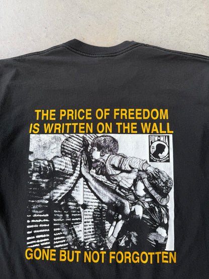 00’s Marines Vietnam Memorial POW-MIA T-Shirt [XL]