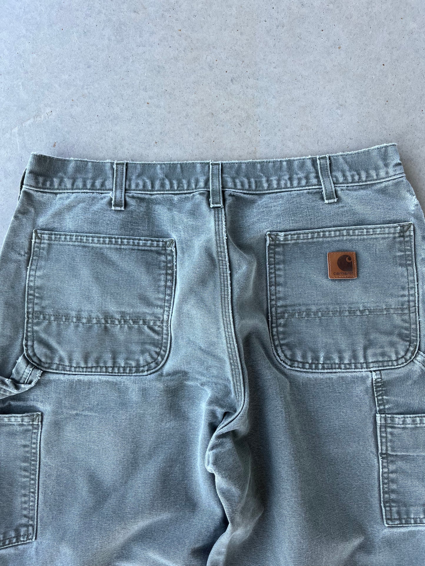 90’s Carhartt Faded Green Work Pants [34x30]