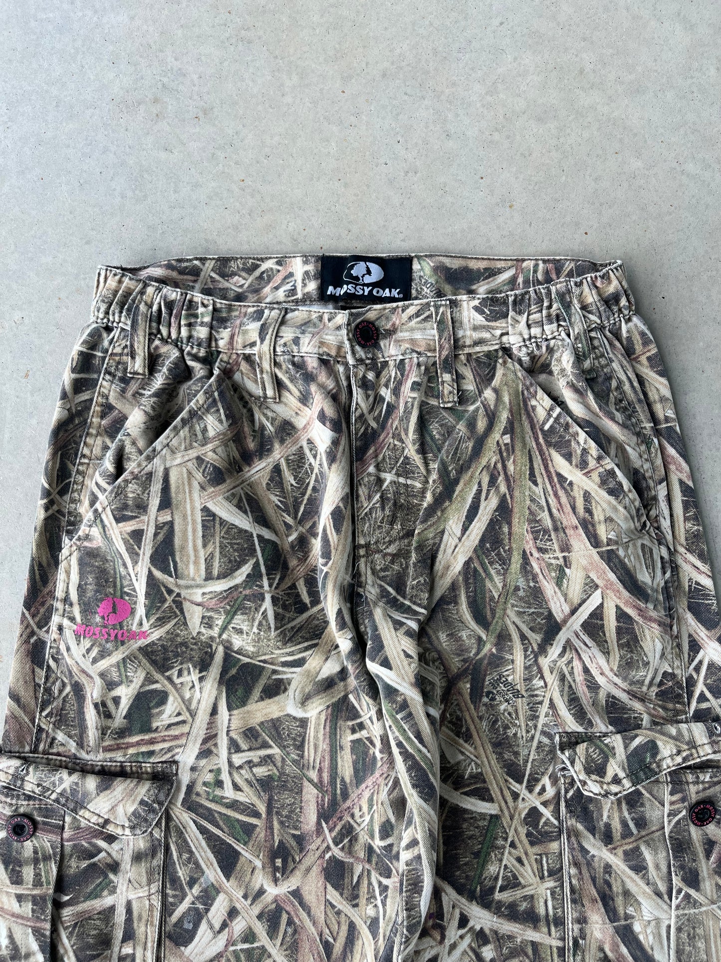 00’s Women’s Mossy Oak Camo Pants [12]