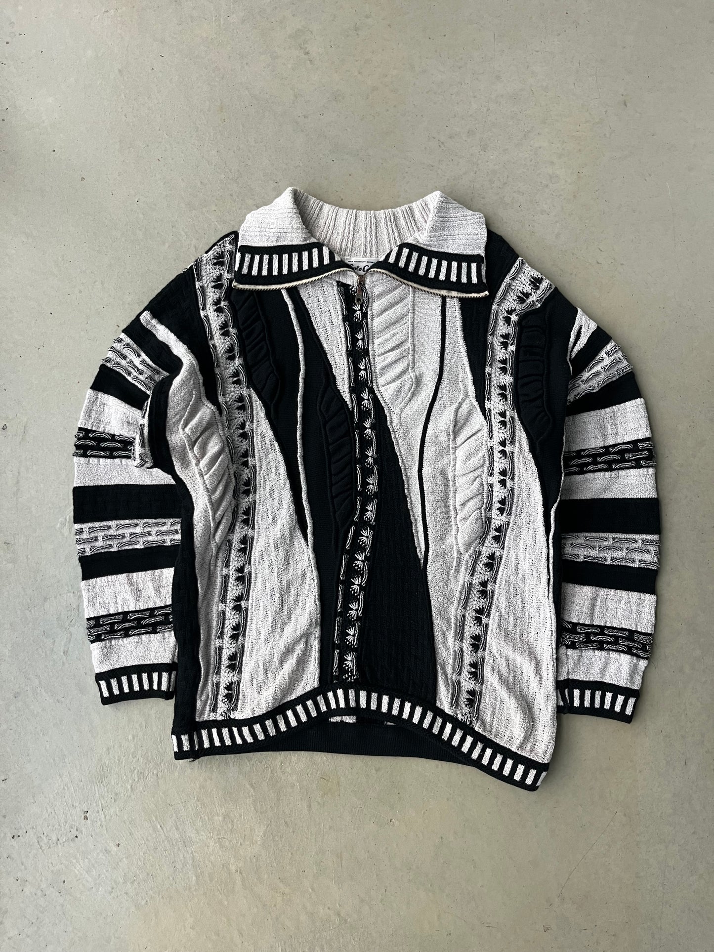 90s Cooji Style Black & White Sweater [XL]