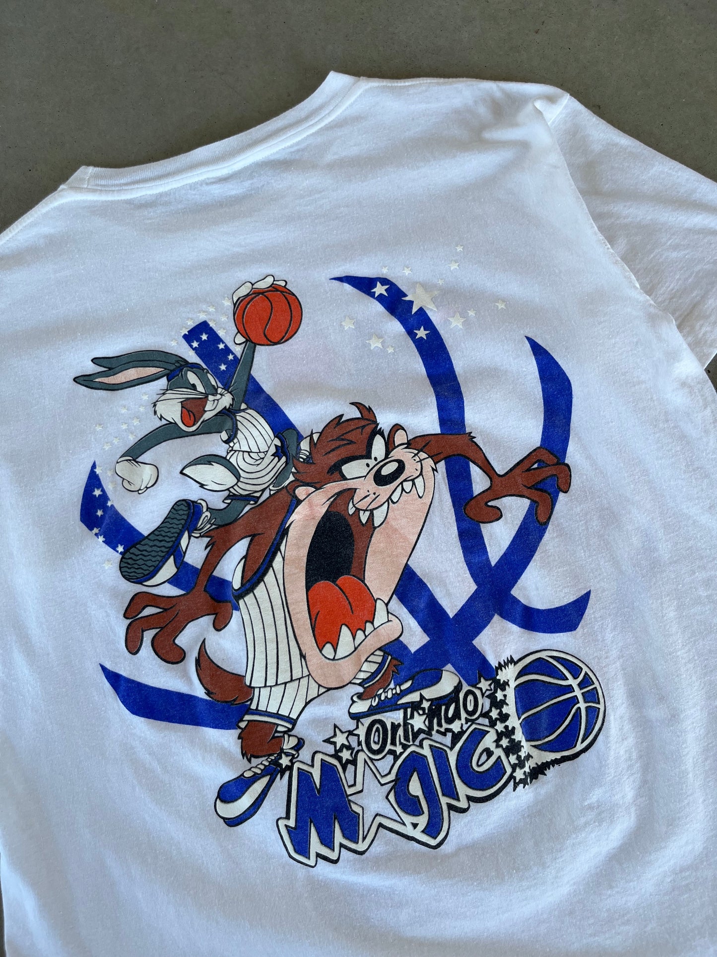 90’s Orlando Magic Looney Tunes Basketball T-Shirt [XL]