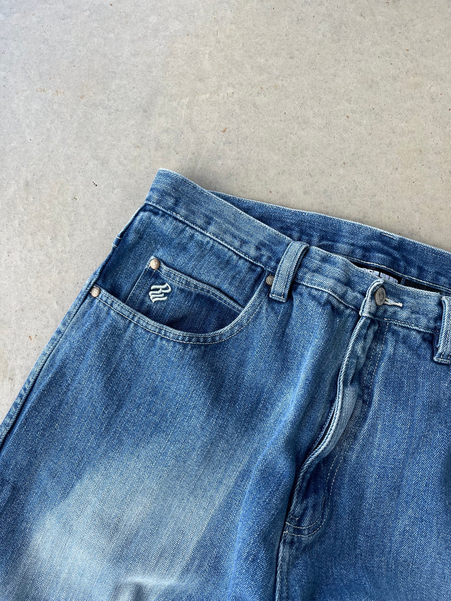 Y2K Rocawear Embroidered Baggy Blue Jeans [36x34]