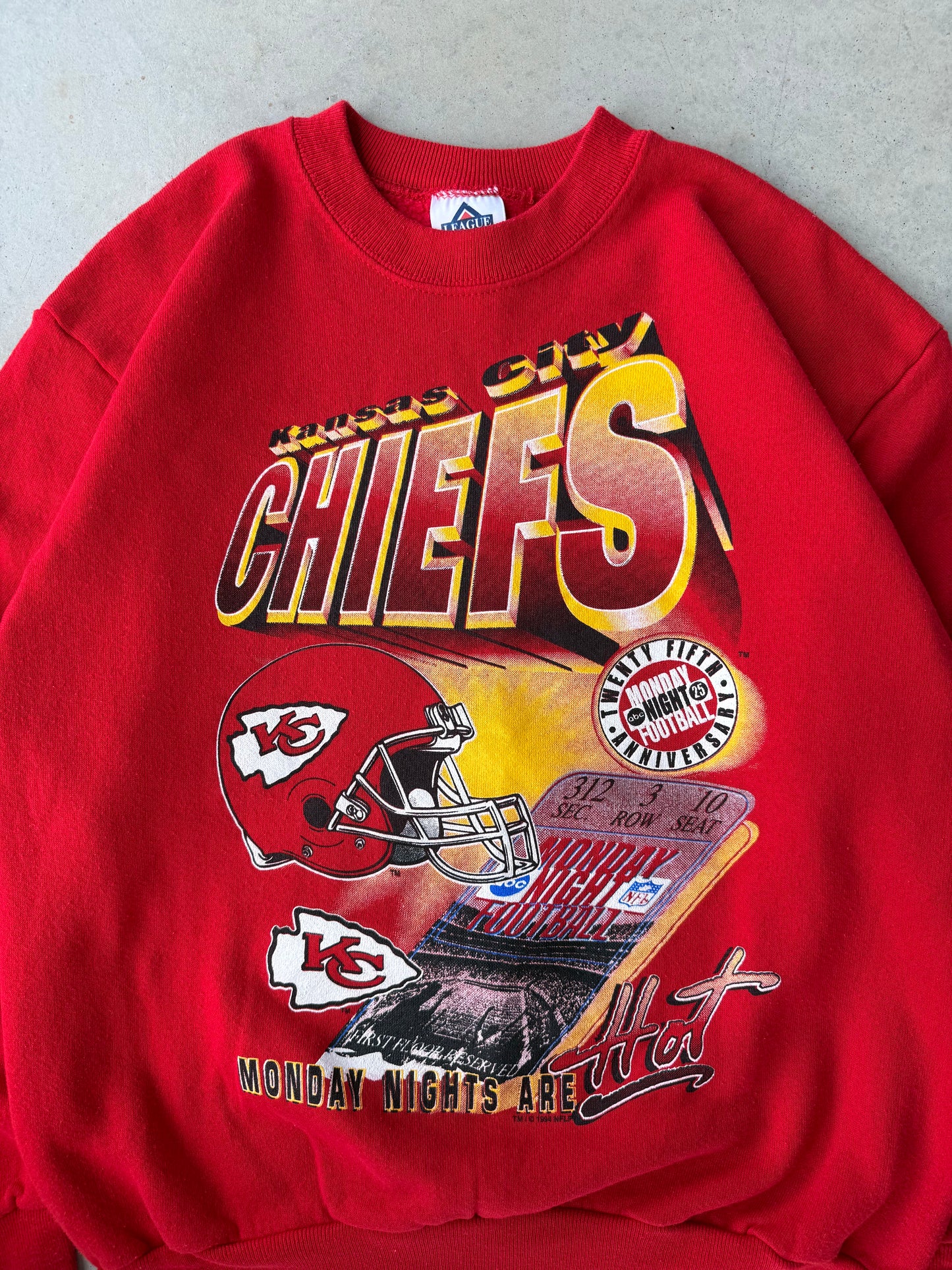 Vintage 90’s Kansas City Chiefs Football Crewneck [M]