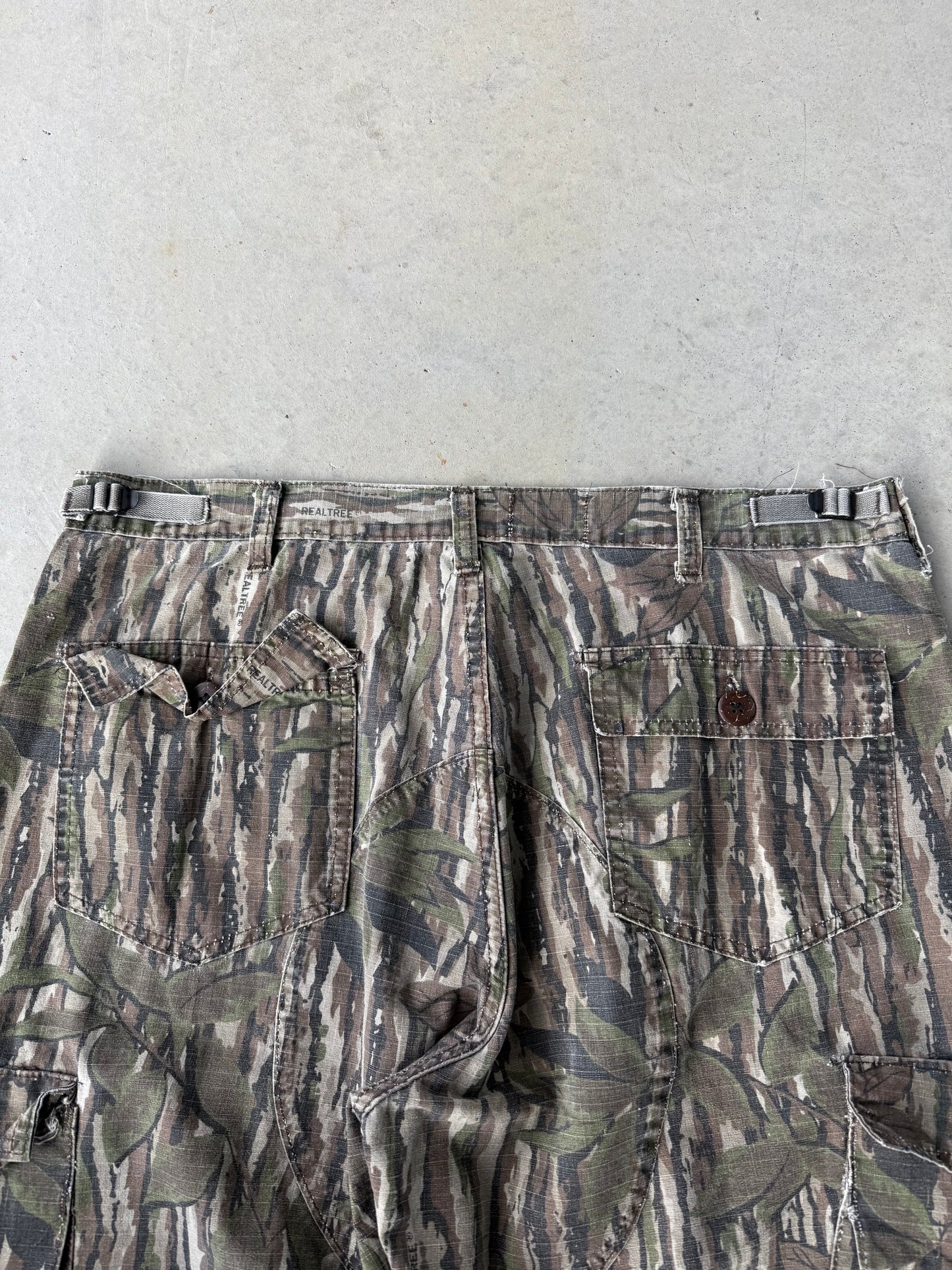 90’s Realtree Camo Pants [38x30]