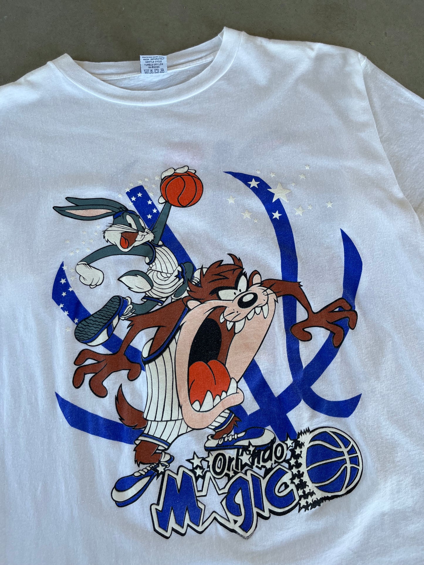 90’s Orlando Magic Looney Tunes Basketball T-Shirt [XL]