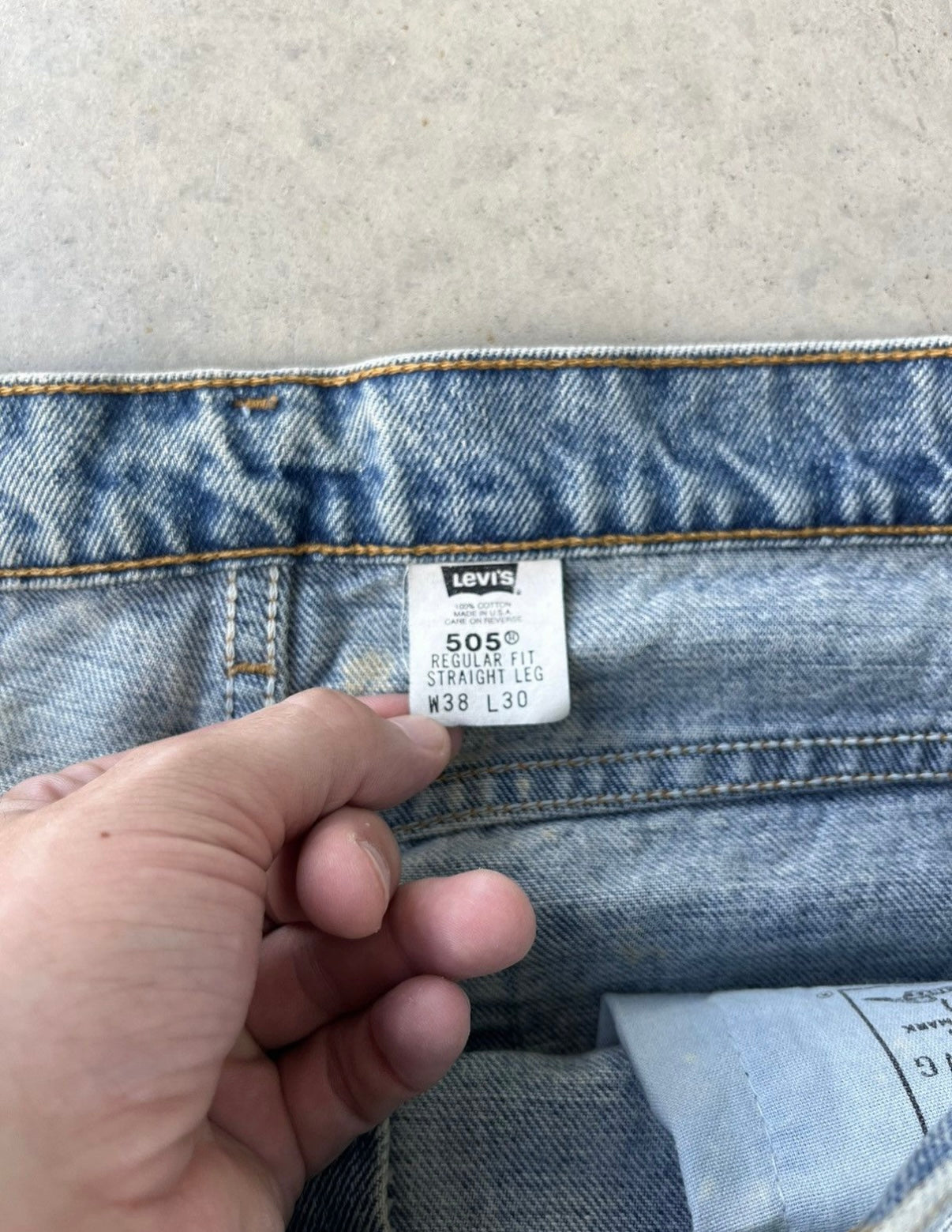 90’s Levi’s 505 Denim Jeans [37x31]