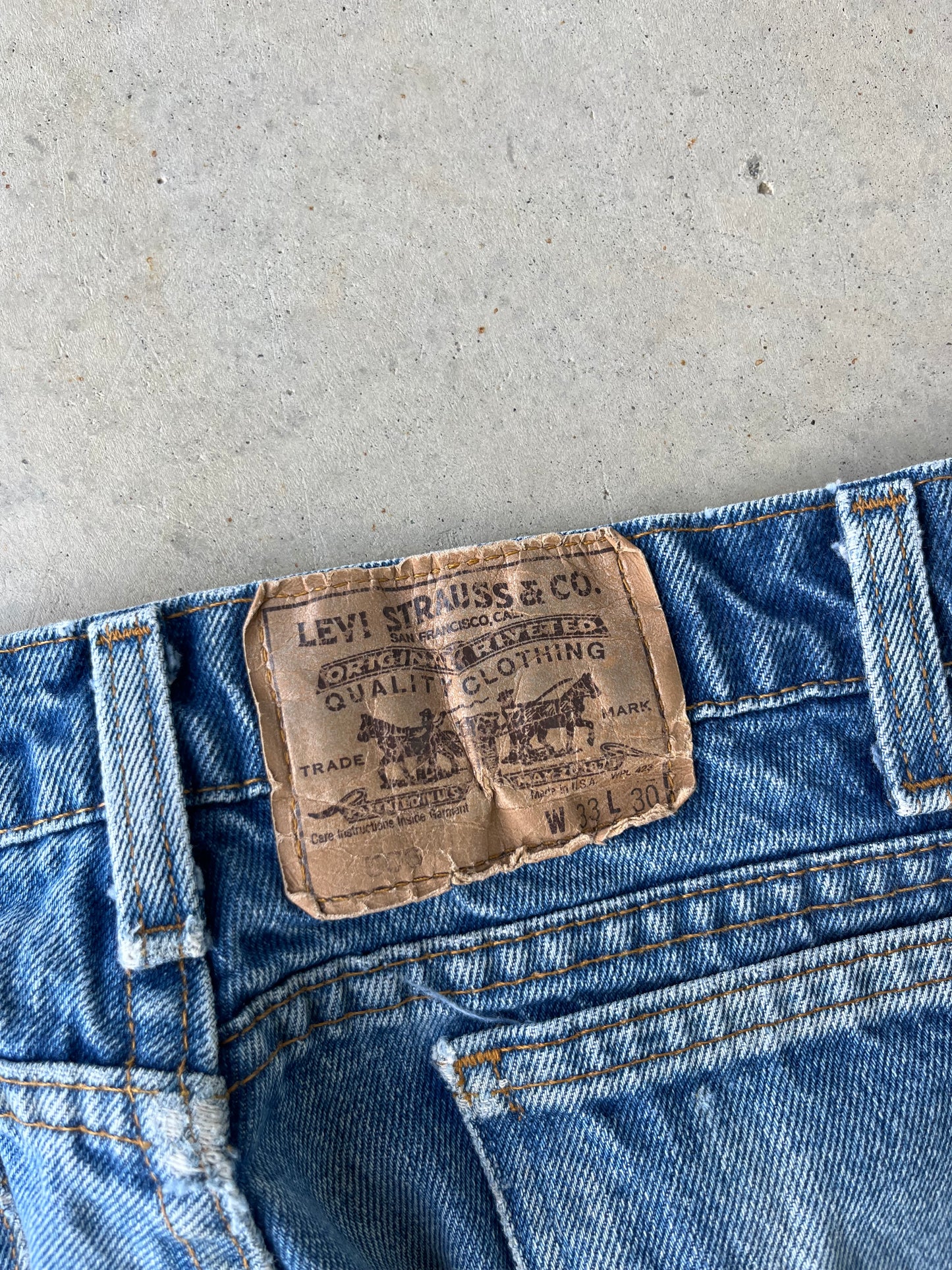 90’s Levi’s Blue Jeans [32x28]