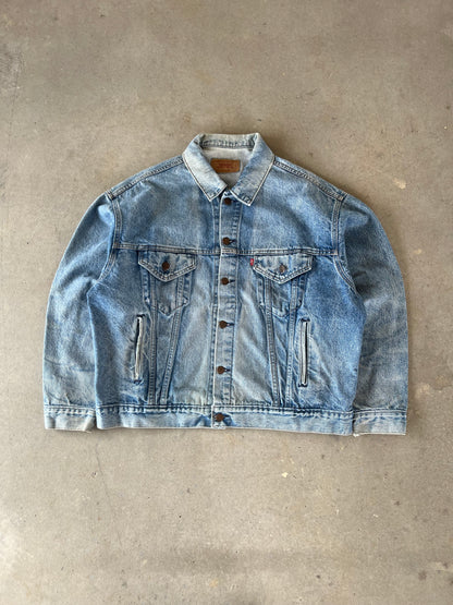 90’s Levi’s Denim Jean Jacket [L]