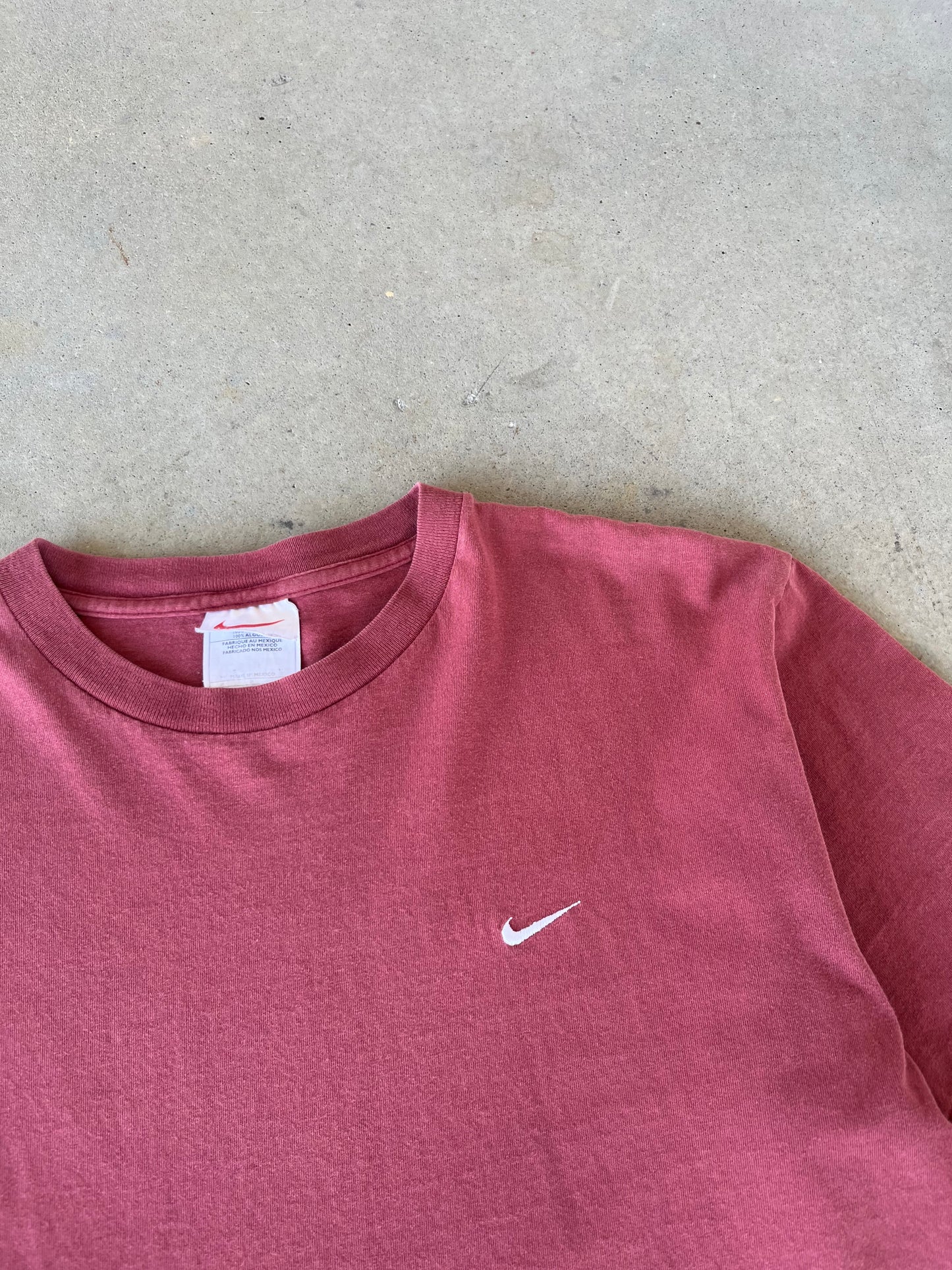 90’s Burgundy Nike T-Shirt [M]