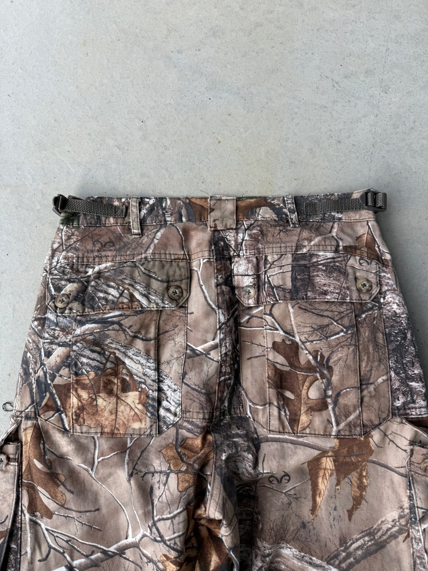 Realtree Camo Cargo Pants [29x28]